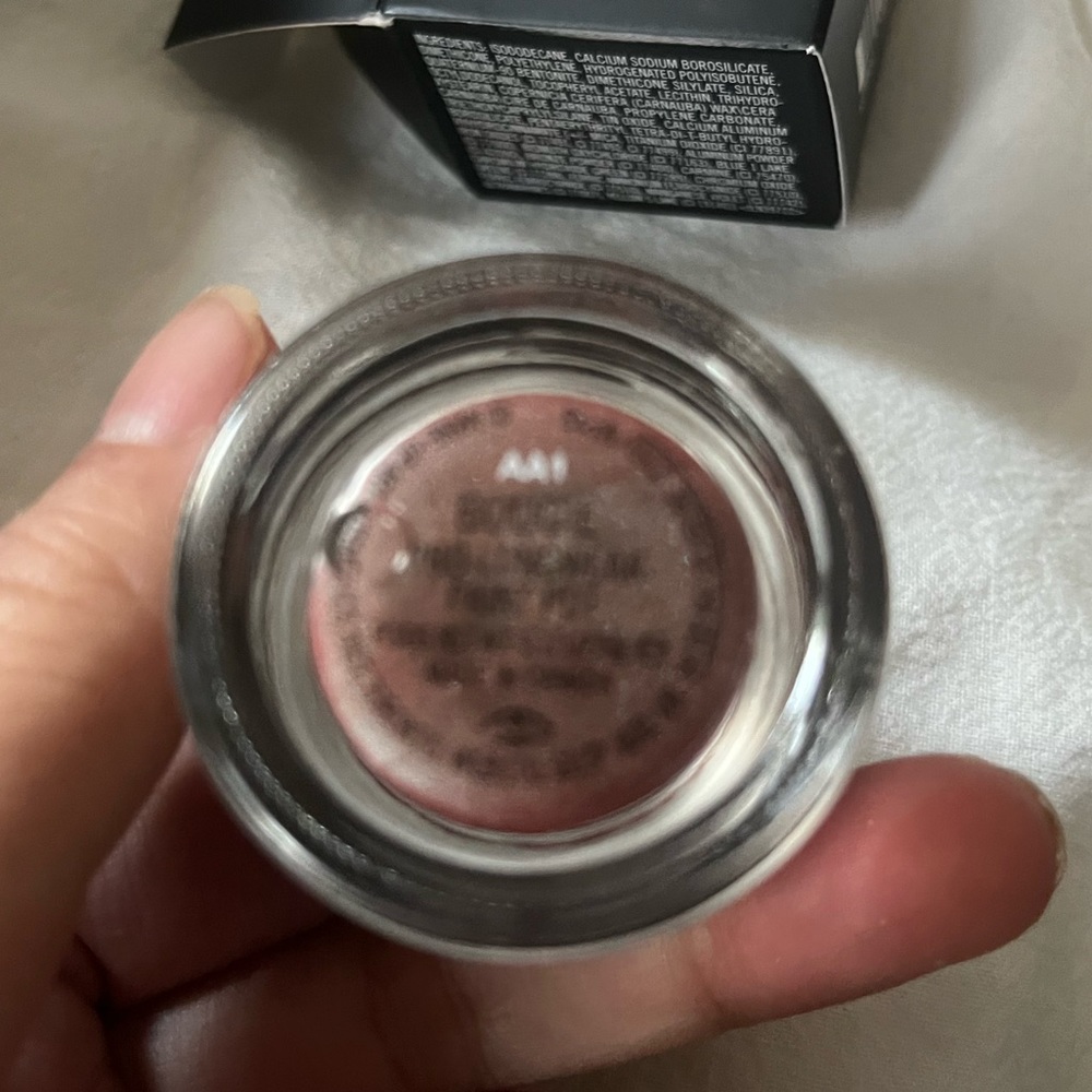 MAC Bougie Paint Pot Eyeshadow NIB - Picture 9 of 12